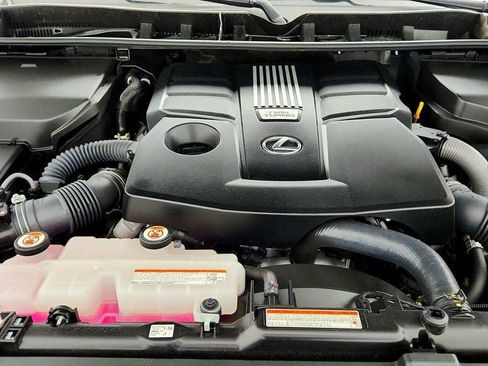 Used 2023 Lexus LX 600 4WD w/ Interior Upgrade Package image 28