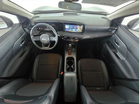 Used 2025 Nissan Kicks SR FWD image 8