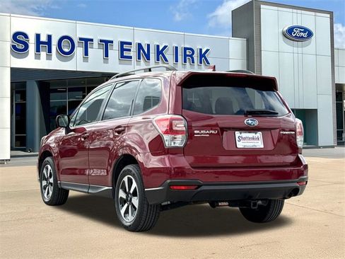 Used 2018 Subaru Forester 2.5i Premium w/ All-Weather Package image 6