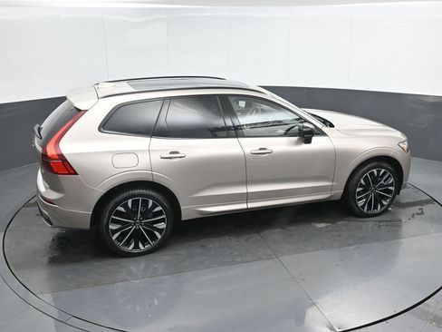 New 2026 Volvo XC60 B5 Ultra w/ Protection Package Premier AWD/4WD image 32