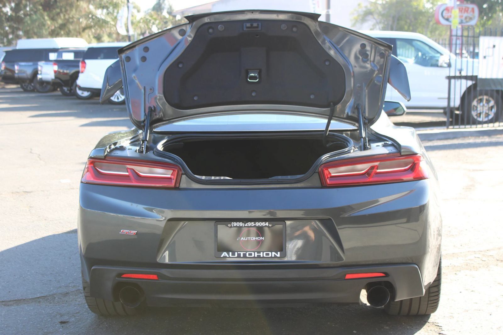 Used 2016 Chevrolet Camaro SS RWD image 5