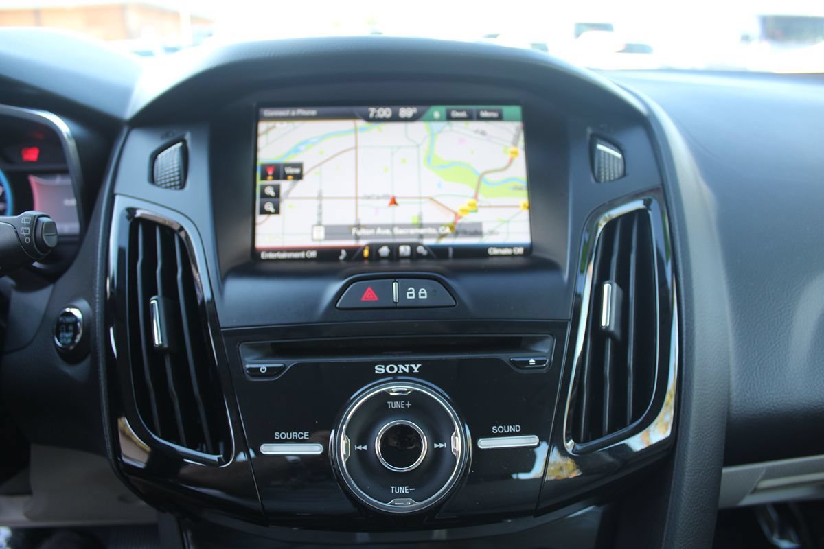 Used 2014 Ford Focus Electric Hatchback FWD image 25