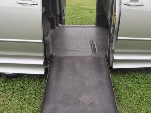 Used 2004 Toyota Sienna LE FWD image 24