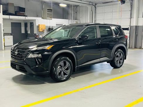 New 2026 Nissan Rogue SV FWD image 11
