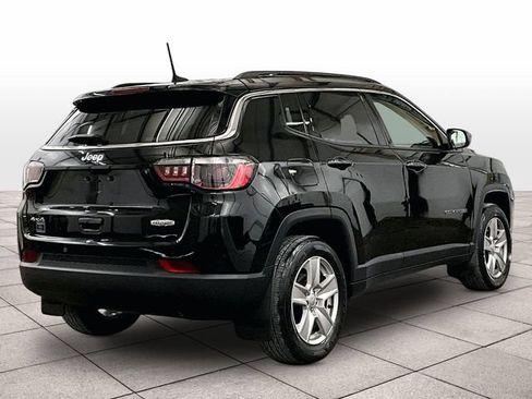Used 2022 Jeep Compass Latitude w/ Convenience Group AWD/4WD image 11