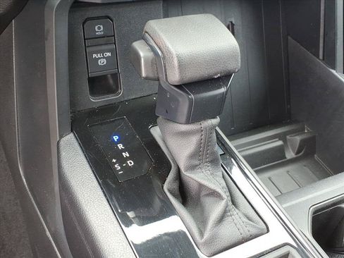 Used 2022 Toyota Tundra SR w/ SR Tow Package AWD/4WD image 30
