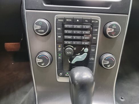 Used 2012 Volvo S60 T5 image 21