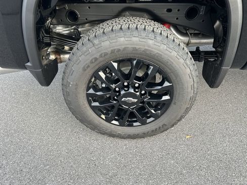 New 2026 Chevrolet Silverado 2500 Custom w/ Custom Value Package image 9