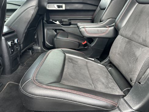 Used 2024 Ford Explorer ST-Line w/ Class IV Trailer Tow Package image 21