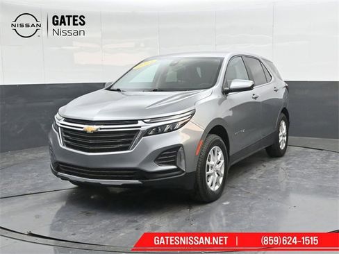 Used 2023 Chevrolet Equinox LT w/ Driver Convenience Package image 6