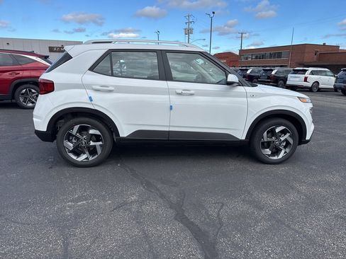 New 2026 Hyundai Venue SEL image 8