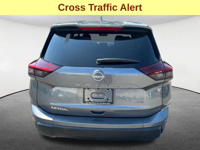 Used 2025 Nissan Rogue SV AWD/4WD image 9