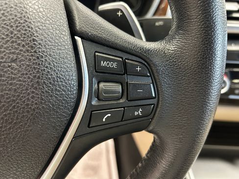 Used 2018 BMW 330i xDrive Sedan AWD/4WD image 10