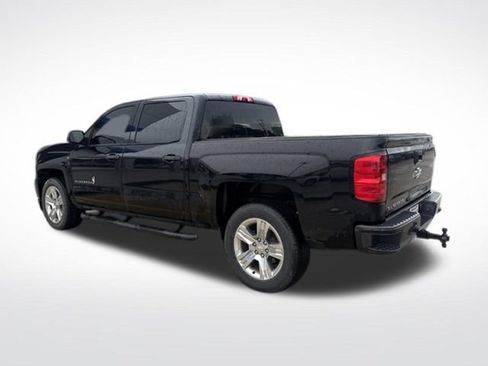 Used 2018 Chevrolet Silverado 1500 Custom w/ Custom Convenience Package RWD image 5