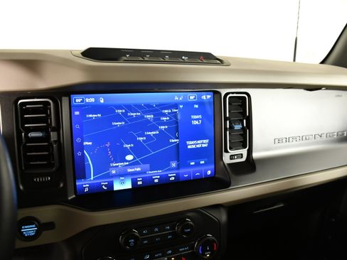 Used 2022 Ford Bronco Wildtrak AWD/4WD image 27