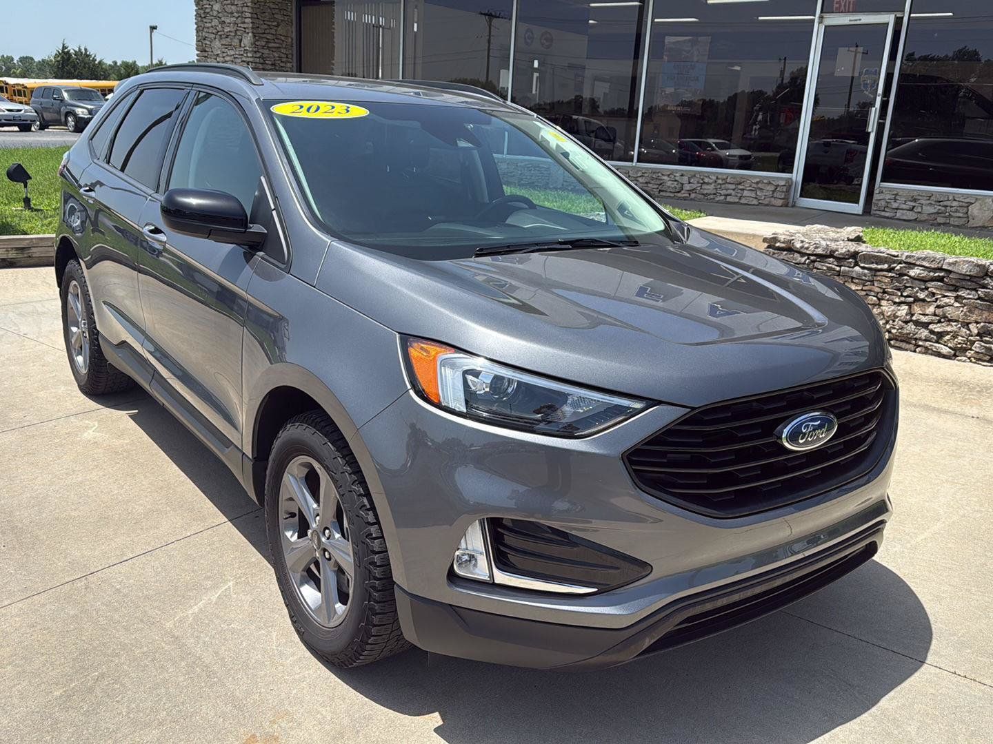 Used 2023 Ford Edge SEL w/ Sport Appearance Package AWD/4WD image 1