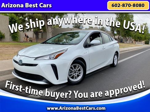 Used 2022 Toyota Prius LE FWD image 1