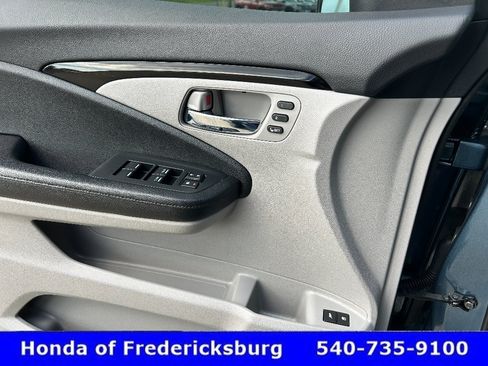 Used 2017 Honda Pilot Touring image 26