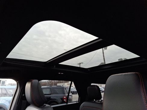 Certified 2023 Ford Explorer ST-Line w/ Class IV Trailer Tow Package image 15