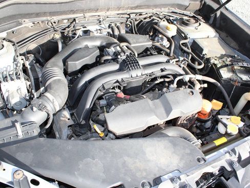 Used 2017 Subaru Forester 2.5i Premium w/ All-Weather Package image 27