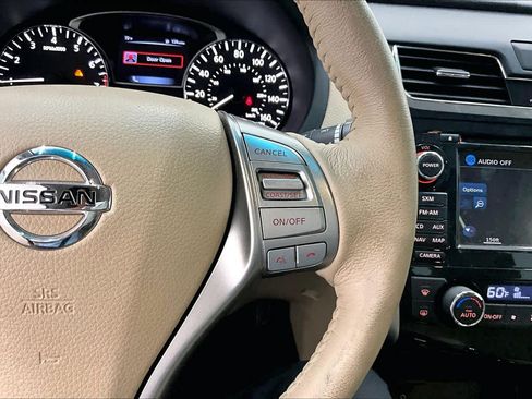 Used 2015 Nissan Altima 2.5 SV w/ Convenience Package FWD image 21