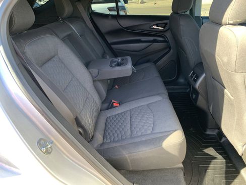 Used 2018 Chevrolet Equinox LT image 34