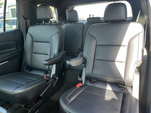 Used 2026 Chevrolet Traverse LT AWD/4WD image 13