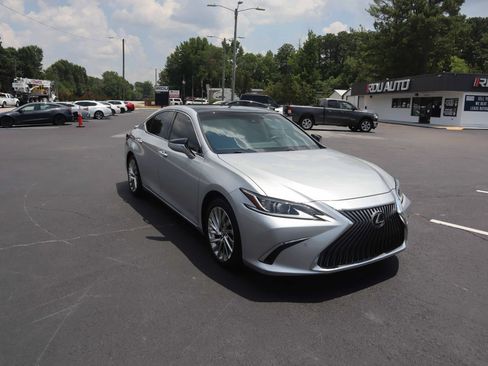 Used 2020 Lexus ES 350 w/ Accessory Package FWD image 13