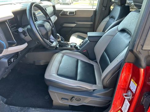 Used 2023 Ford Bronco Wildtrak image 15