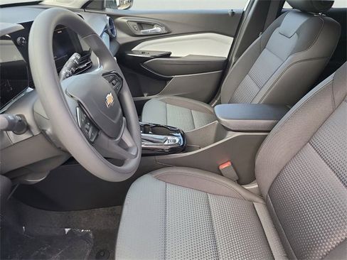 New 2026 Chevrolet Trax LT image 22