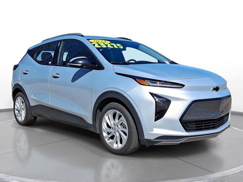 Used 2023 Chevrolet Bolt EUV LT image 1