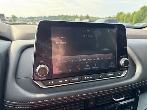 Used 2021 Nissan Rogue SV AWD/4WD image 16