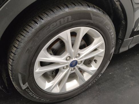 Used 2019 Ford Escape SE FWD image 31
