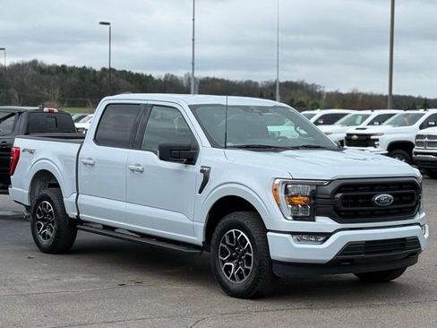 Certified 2022 Ford F150 XLT w/ Equipment Group 302A High image 35