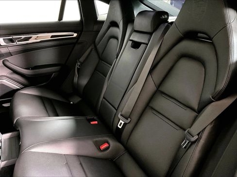 Certified 2021 Porsche Panamera image 20