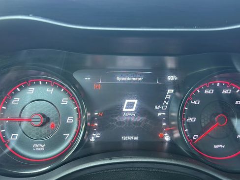 Used 2018 Dodge Charger SXT w/ Blacktop Package RWD image 10