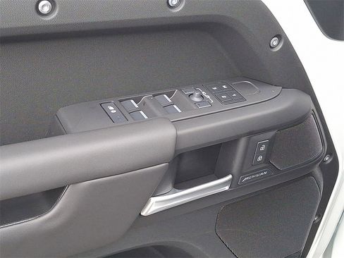 New 2026 Land Rover Defender 110 S image 8