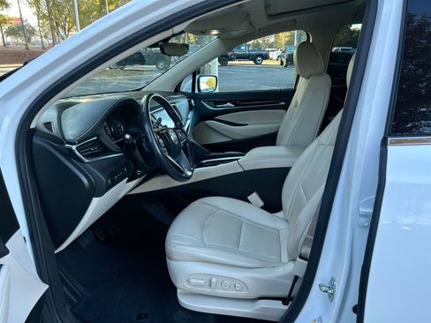 Used 2022 Buick Enclave Premium w/ Experience Buick Package image 16