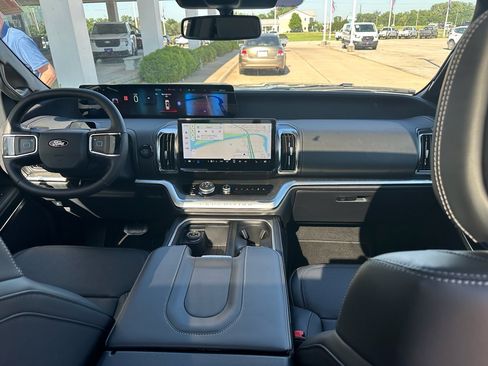 New 2026 Ford Expedition Max Platinum w/ Stealth Appearance Package AWD/4WD image 11