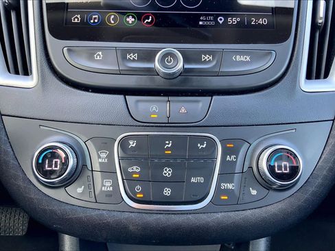 Used 2024 Chevrolet Malibu LT image 35