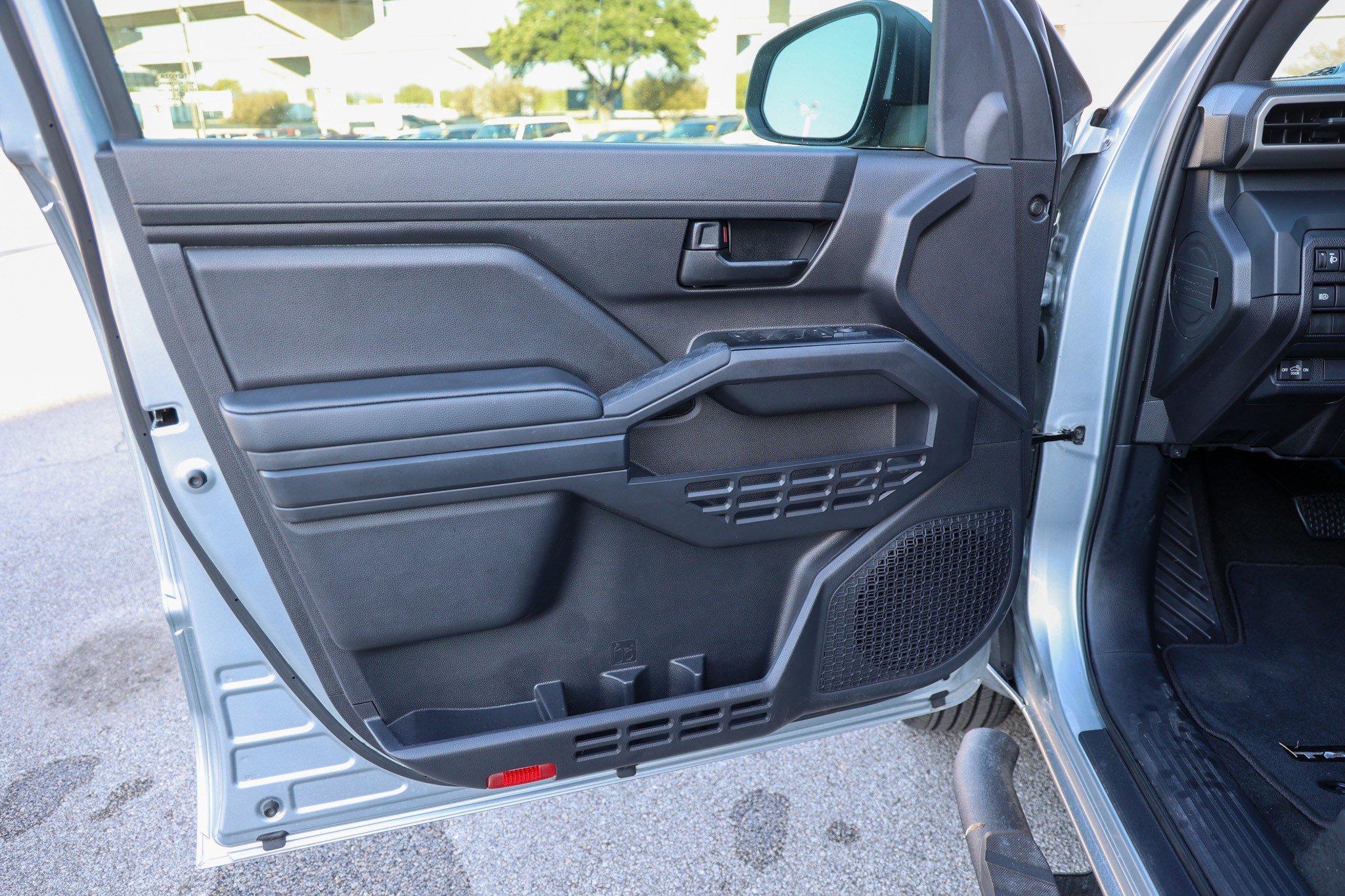 Certified 2026 Toyota Tacoma SR RWD image 30
