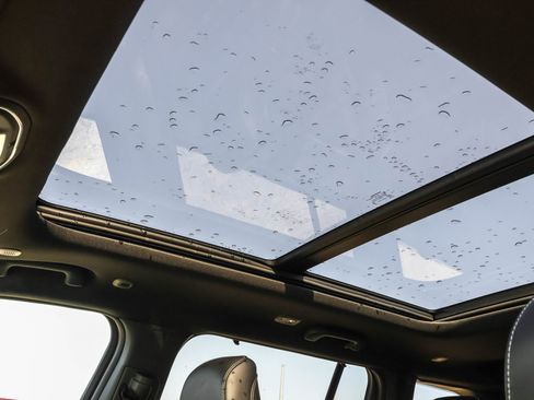 New 2025 Jeep Grand Cherokee Limited w/ Black Appearance Package image 6