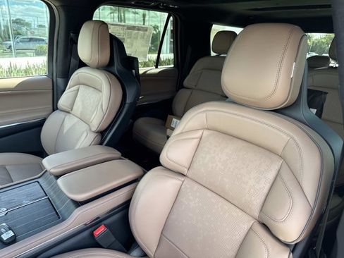 New 2025 Lincoln Navigator L Black Label image 13