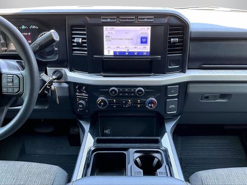 Used 2023 Ford F350 XLT AWD/4WD image 12