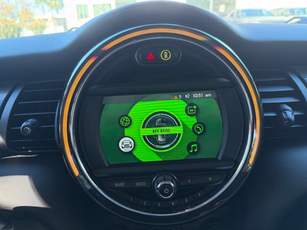 Used 2021 MINI Cooper 4-Door Hardtop FWD image 23