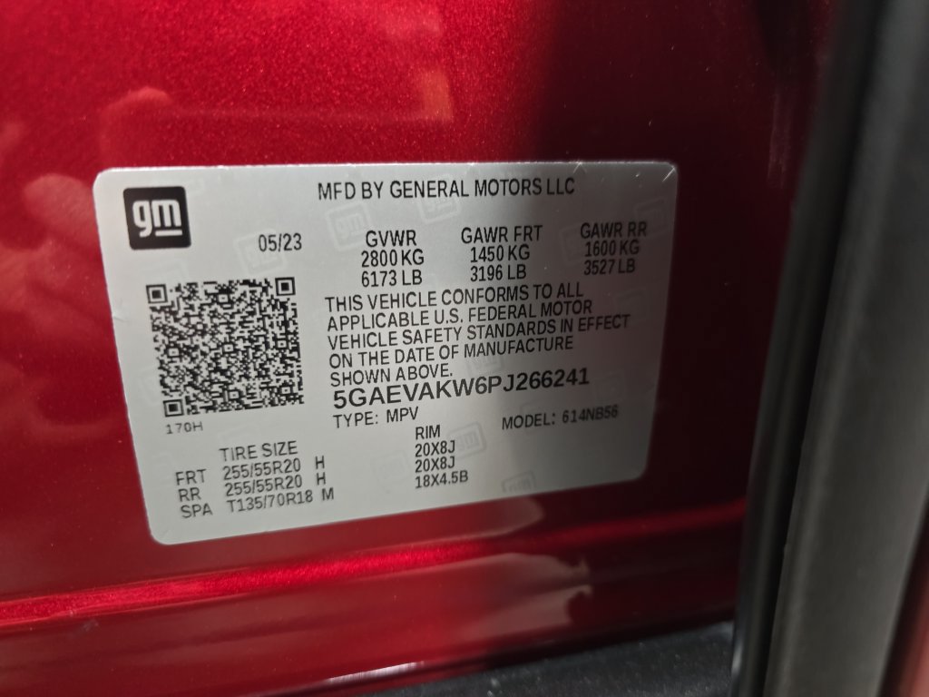 Used 2023 Buick Enclave Essence w/ Sport Touring Edition AWD/4WD image 37