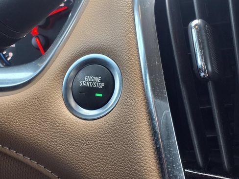Used 2023 Chevrolet Traverse Premier w/ LPO, Floor Liner Package FWD image 15