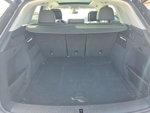 Used 2023 Audi Q5 2.0T Premium w/ Convenience Package image 11