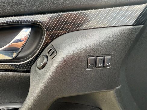 Used 2019 Nissan Rogue SL w/ Premium Package image 35