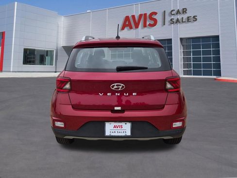 Used 2025 Hyundai Venue SEL FWD image 7